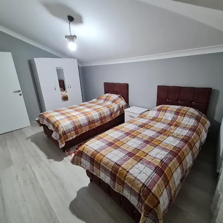 Havaalani Mavi Beyaz *