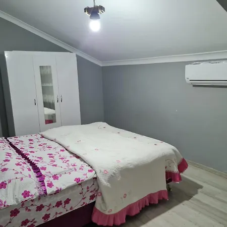 Havaalani Mavi Beyaz